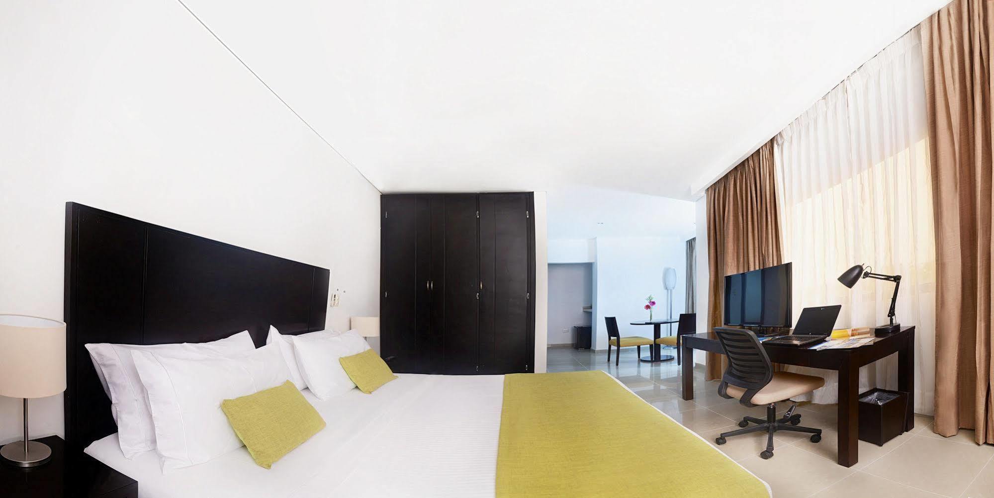Hotel Millenium Barrancabermeja Exteriör bild